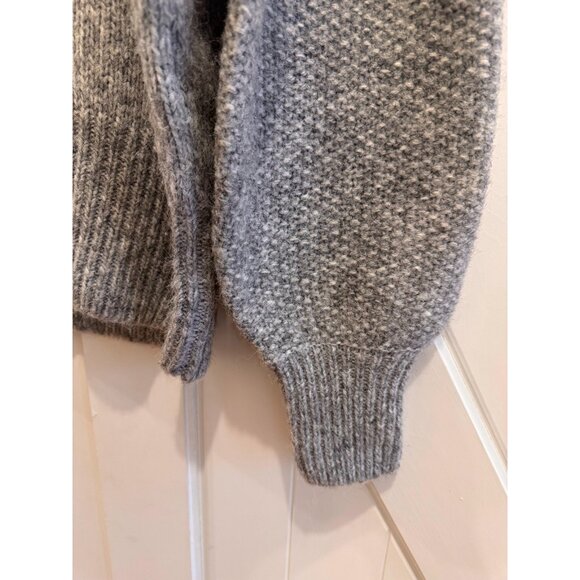 NWT Free Assembly Heather Gray Embroidered Flower Balloon Sleeve Sweater Size M - Picture 3 of 8